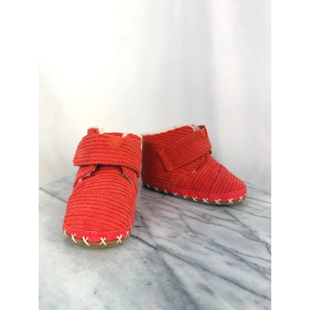 Tiny TOMS Baby Red/Pink Corduroy Faux Fur Lined Crib Booties Size 4 Infant Shoes